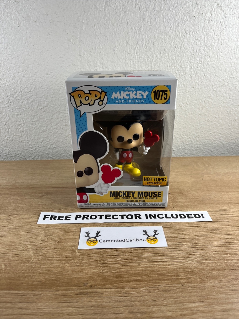 Mickey Mouse w/ Ice Cream Funko Pop #1075 Hot Topic Disney Vaulted MINT